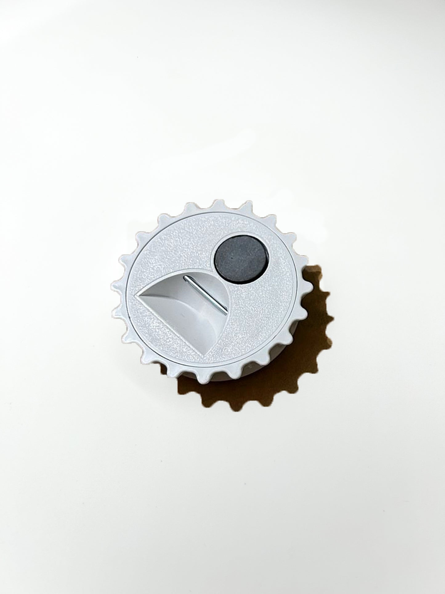 Otvarač za pivo "Pin Pfk"